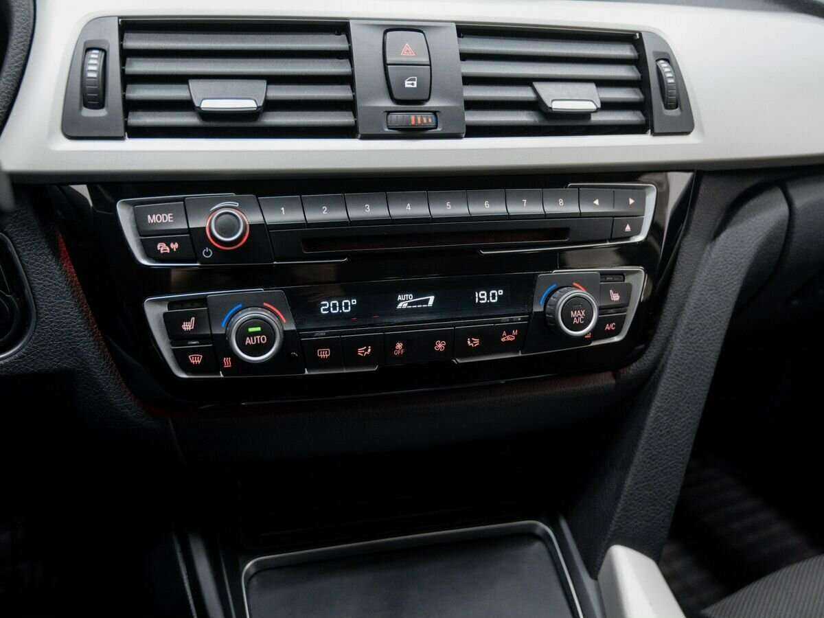 Купить БМВ 3 серии, 2016, 188 888 км.. Фото: #19