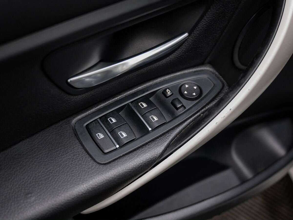 Купить БМВ 3 серии, 2015, 133 632 км.. Фото: #14