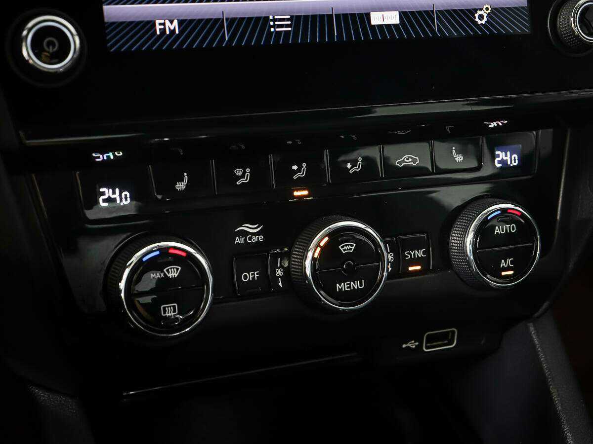 Купить Шкода Октавия, 2018, 149 619 км.. Фото: #17