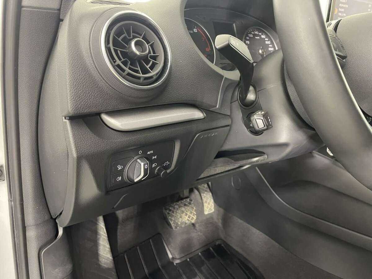 Купить Ауди А3, 2018, 64 930 км.. Фото: #8