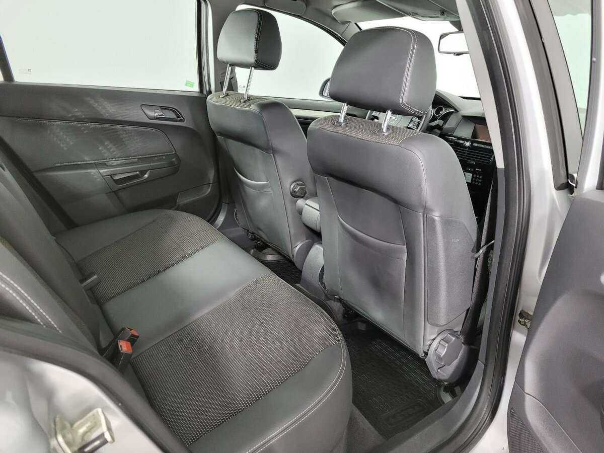 Купить Опель Астра, 2012, 117 000 км.. Фото: #16