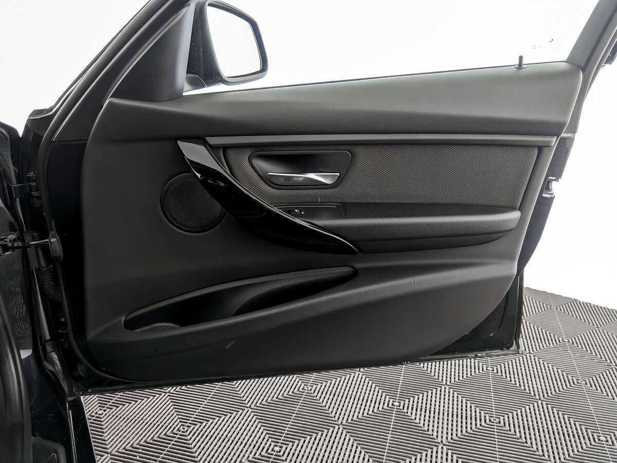 Купить БМВ 3 серии, 2018, 126 815 км.. Фото: #19