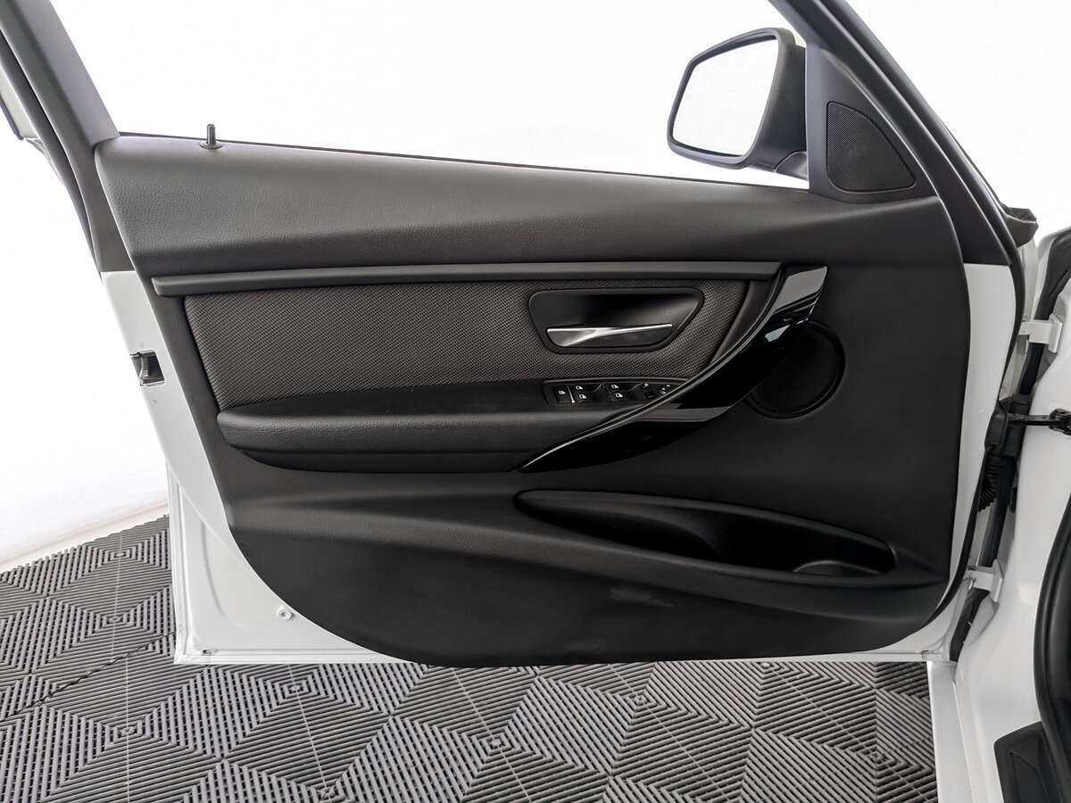 Купить БМВ 3 серии, 2017, 117 684 км.. Фото: #13