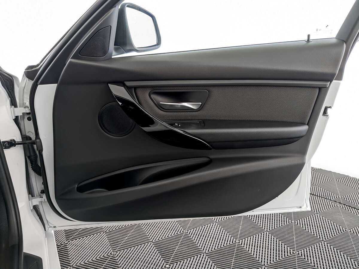 Купить БМВ 3 серии, 2017, 117 684 км.. Фото: #18