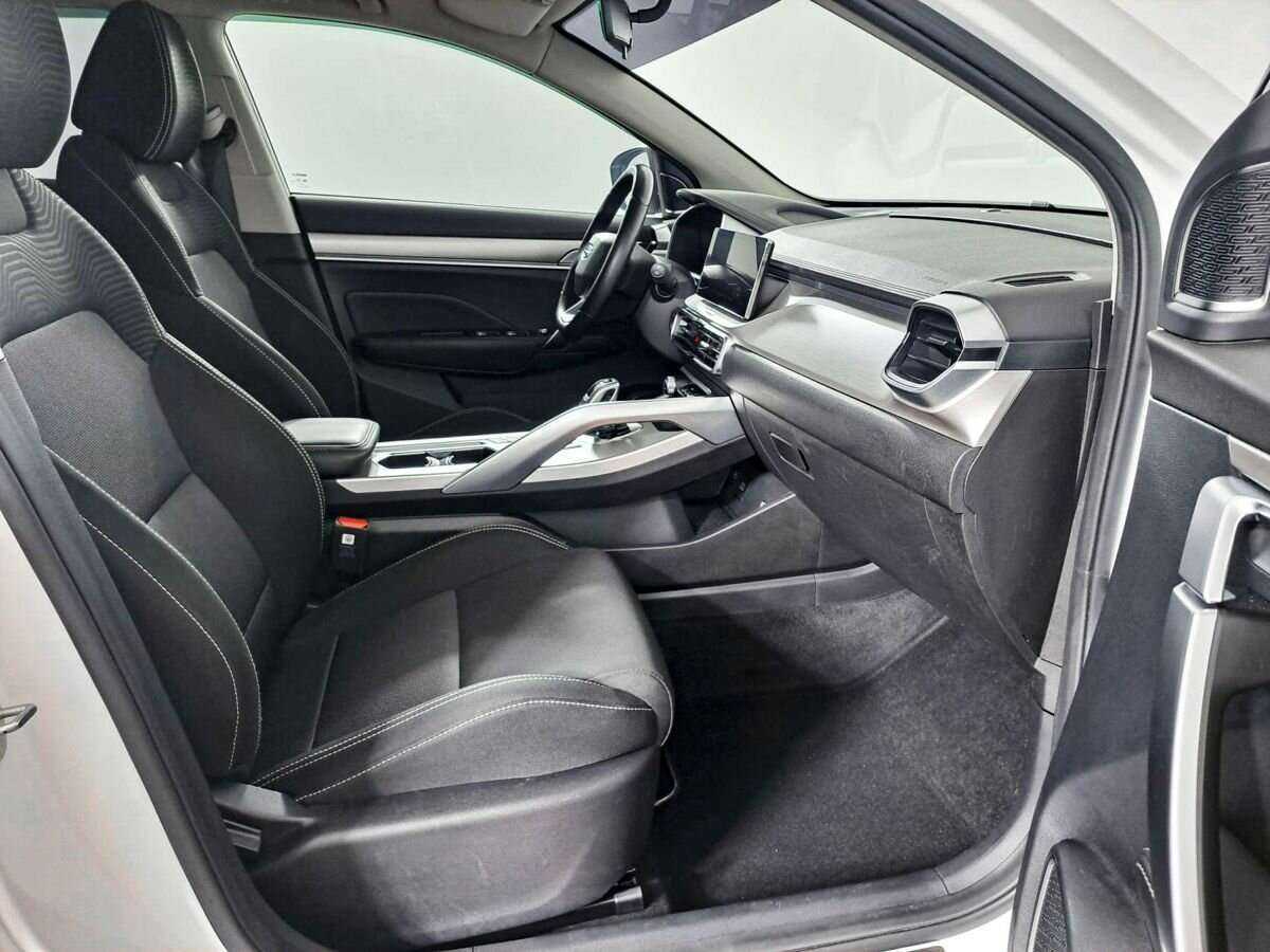 Купить Джили Кулрэй, 2021, 77 838 км.. Фото: #8