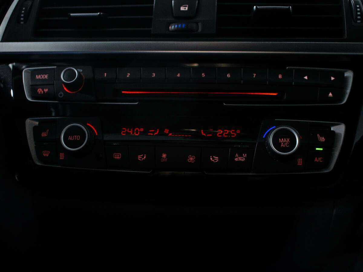 Купить БМВ 3 серии, 2017, 83 152 км.. Фото: #16