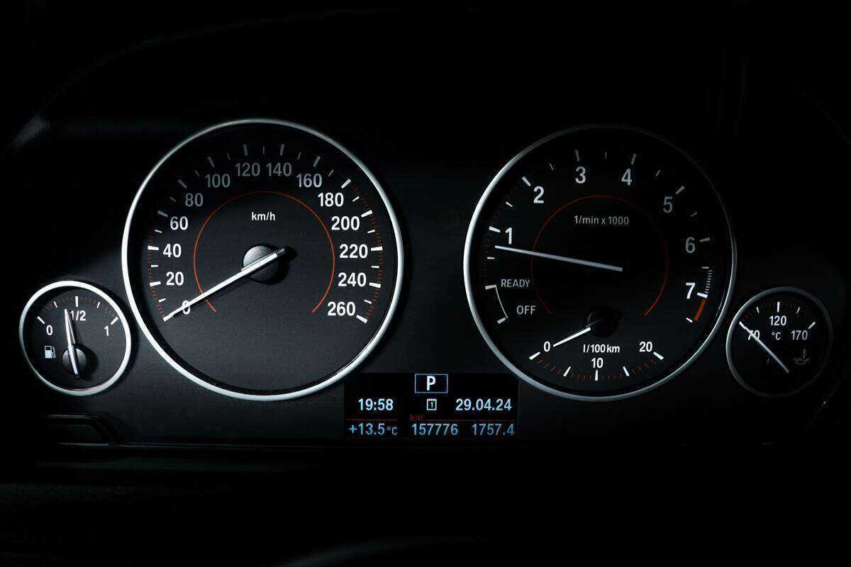 Купить БМВ 3 серии, 2015, 154 237 км.. Фото: #9