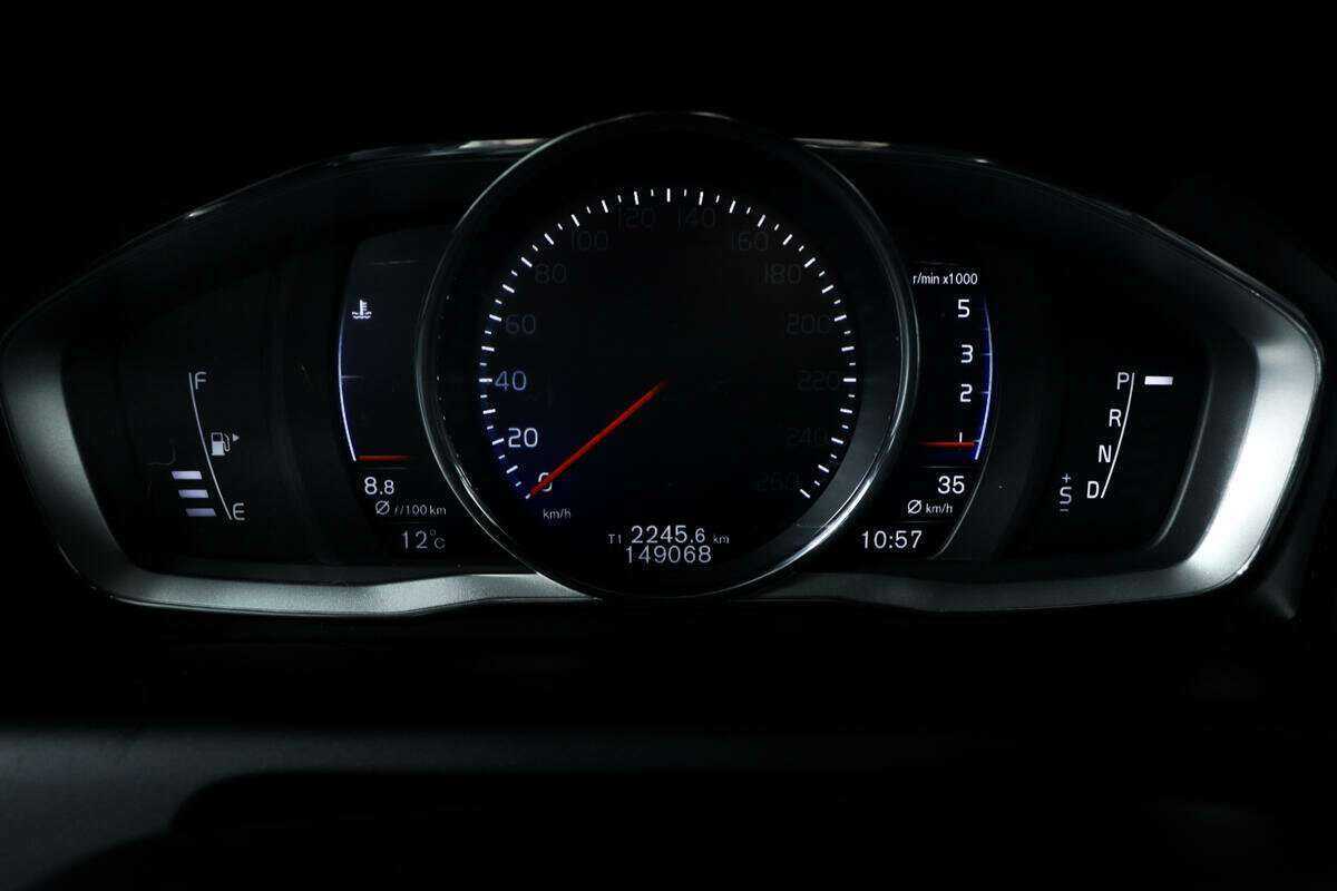 Купить Вольво ИксЦ60, 2016, 149 067 км.. Фото: #9