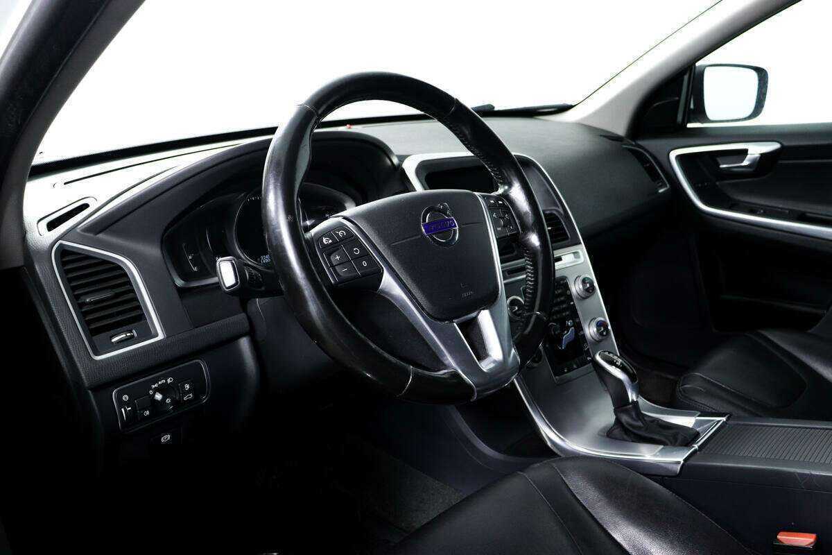 Купить Вольво ИксЦ60, 2016, 149 067 км.. Фото: #12