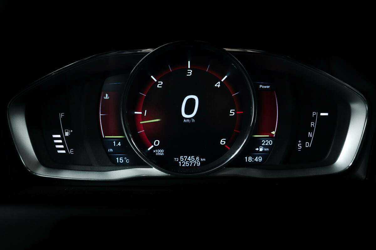 Купить Вольво ИксЦ60, 2013, 125 778 км.. Фото: #9