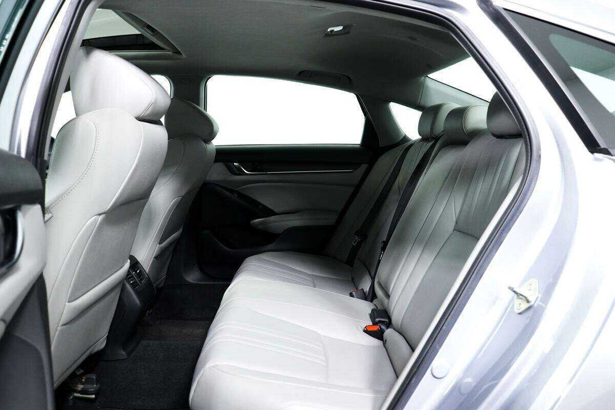 Купить Хонда Аккорд, 2018, 43 200 км.. Фото: #11