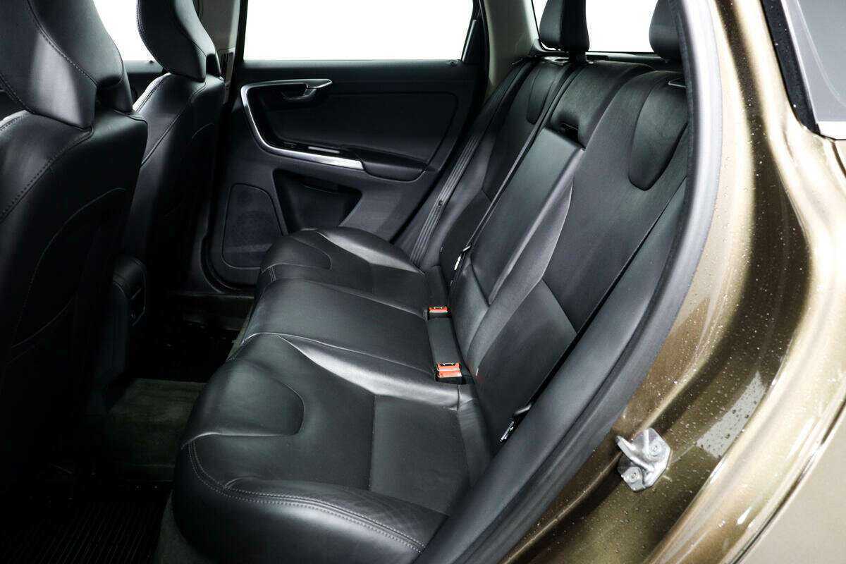 Купить Вольво ИксЦ60, 2014, 102 087 км.. Фото: #11