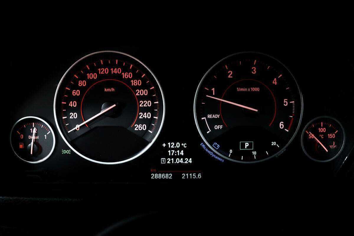 Купить БМВ 3 серии, 2013, 290 000 км.. Фото: #9