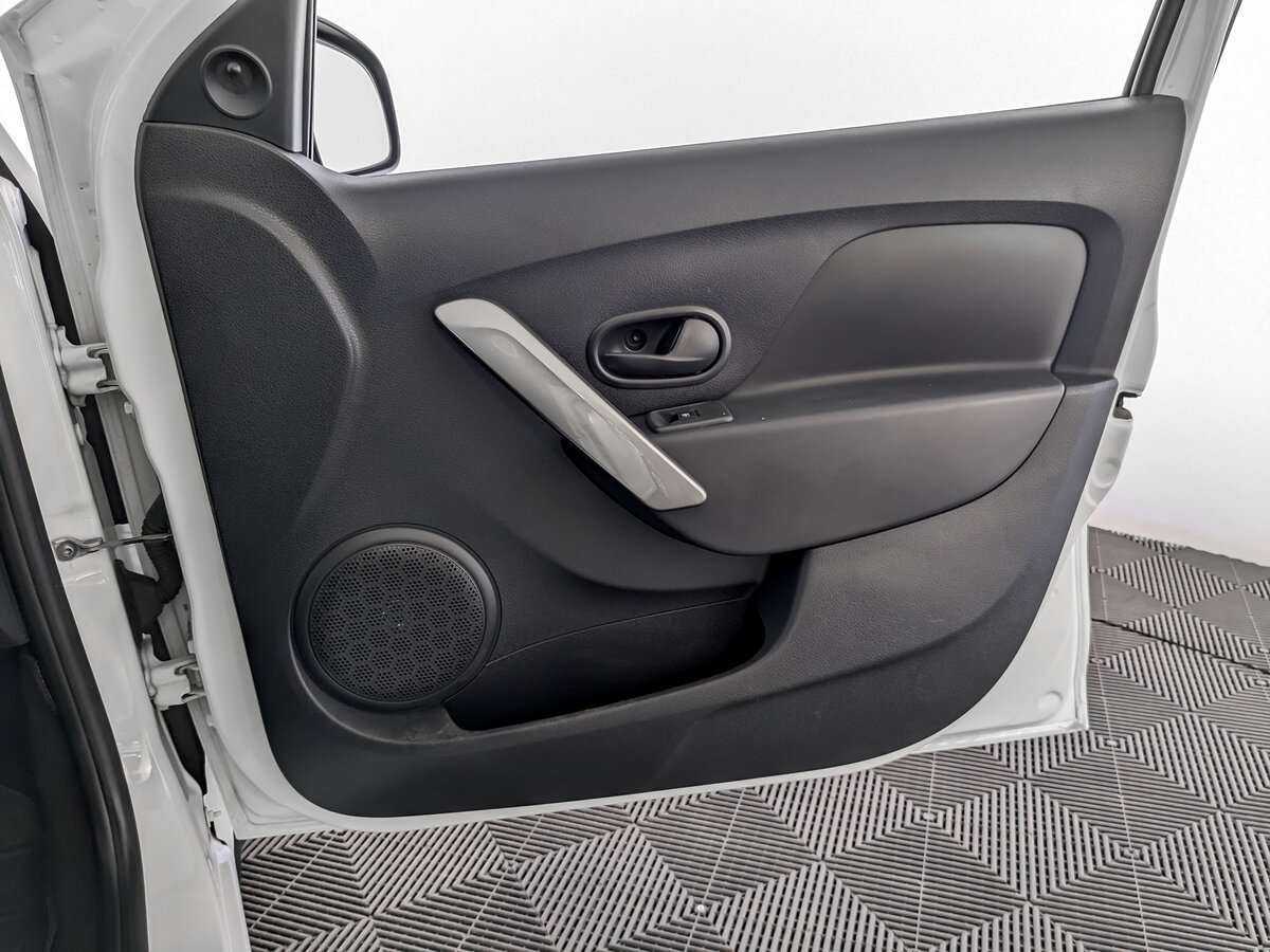 Купить Рено Сандеро, 2016, 81 352 км.. Фото: #16