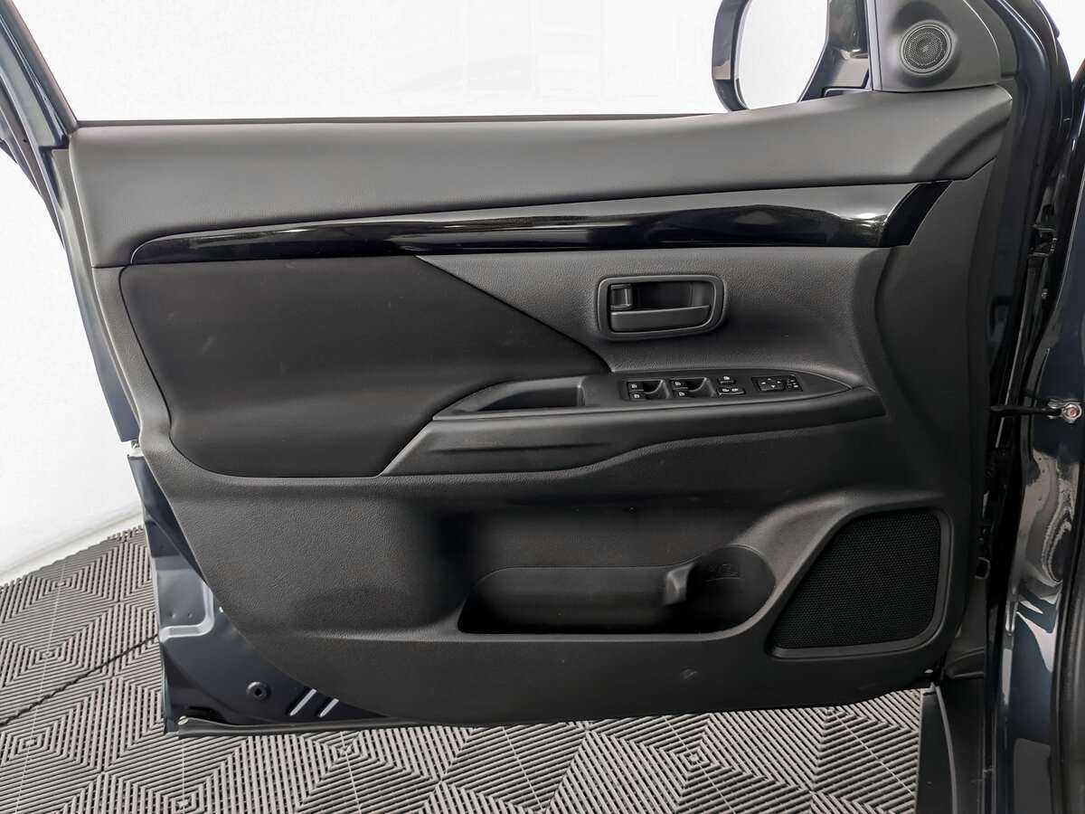 Купить Митсубиши Оутлэндер, 2019, 80 241 км.. Фото: #14