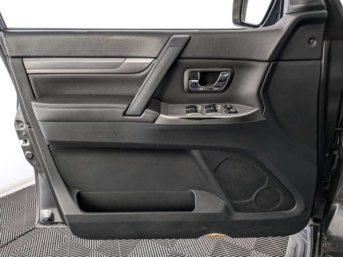 Купить Митсубиши Паджеро, 2013, 297 525 км.. Фото: #18