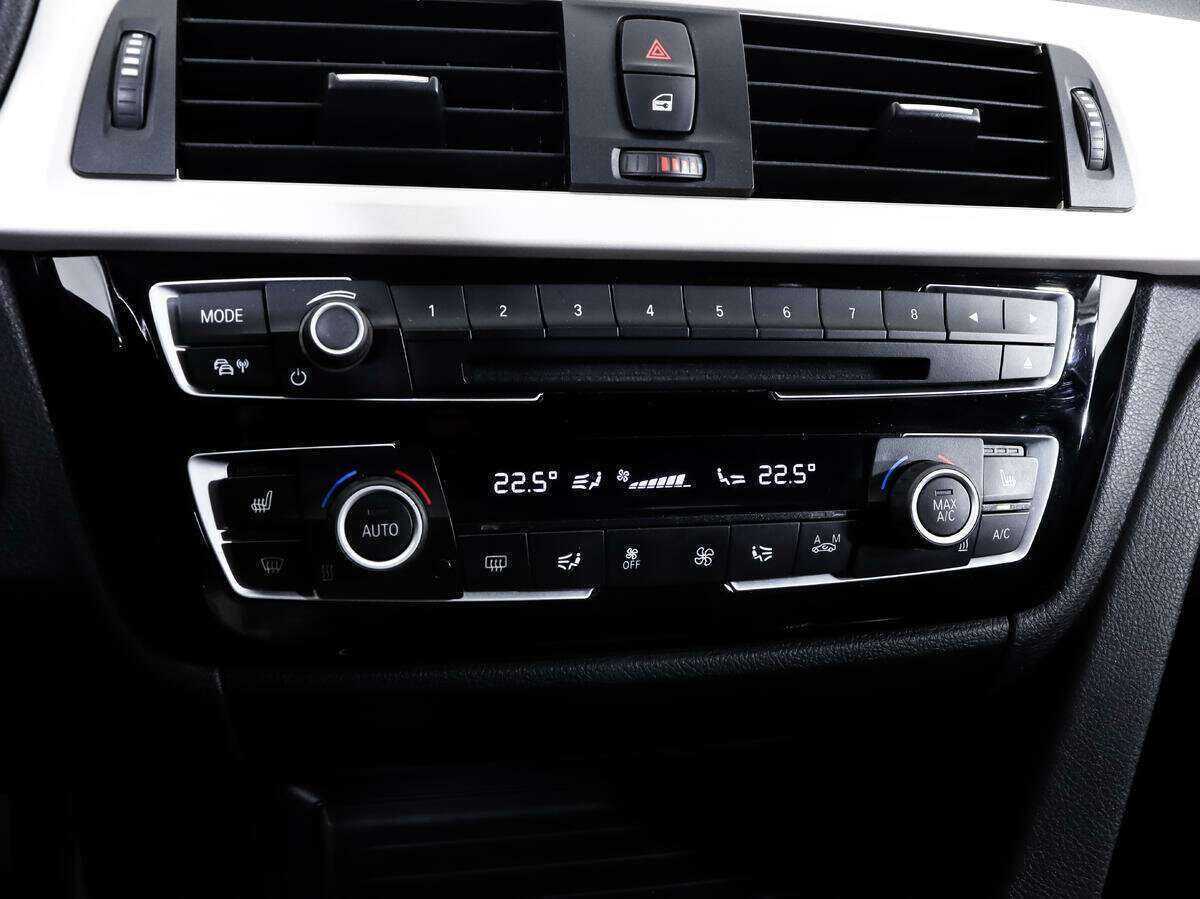 Купить БМВ 3 серии, 2015, 114 354 км.. Фото: #16