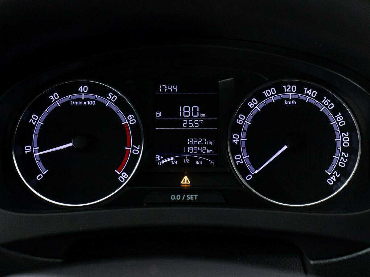 Купить Шкода Рапид, 2017, 119 941 км.. Фото: #9