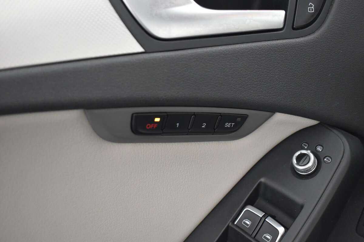 Купить Ауди А4, 2012, 183 899 км.. Фото: #8