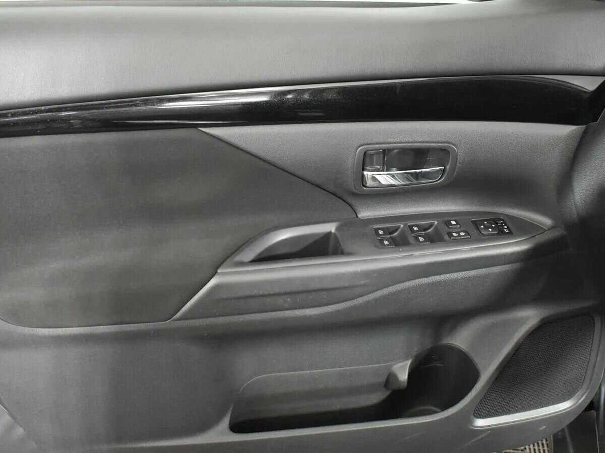 Купить Митсубиши Оутлэндер, 2019, 108 264 км.. Фото: #15