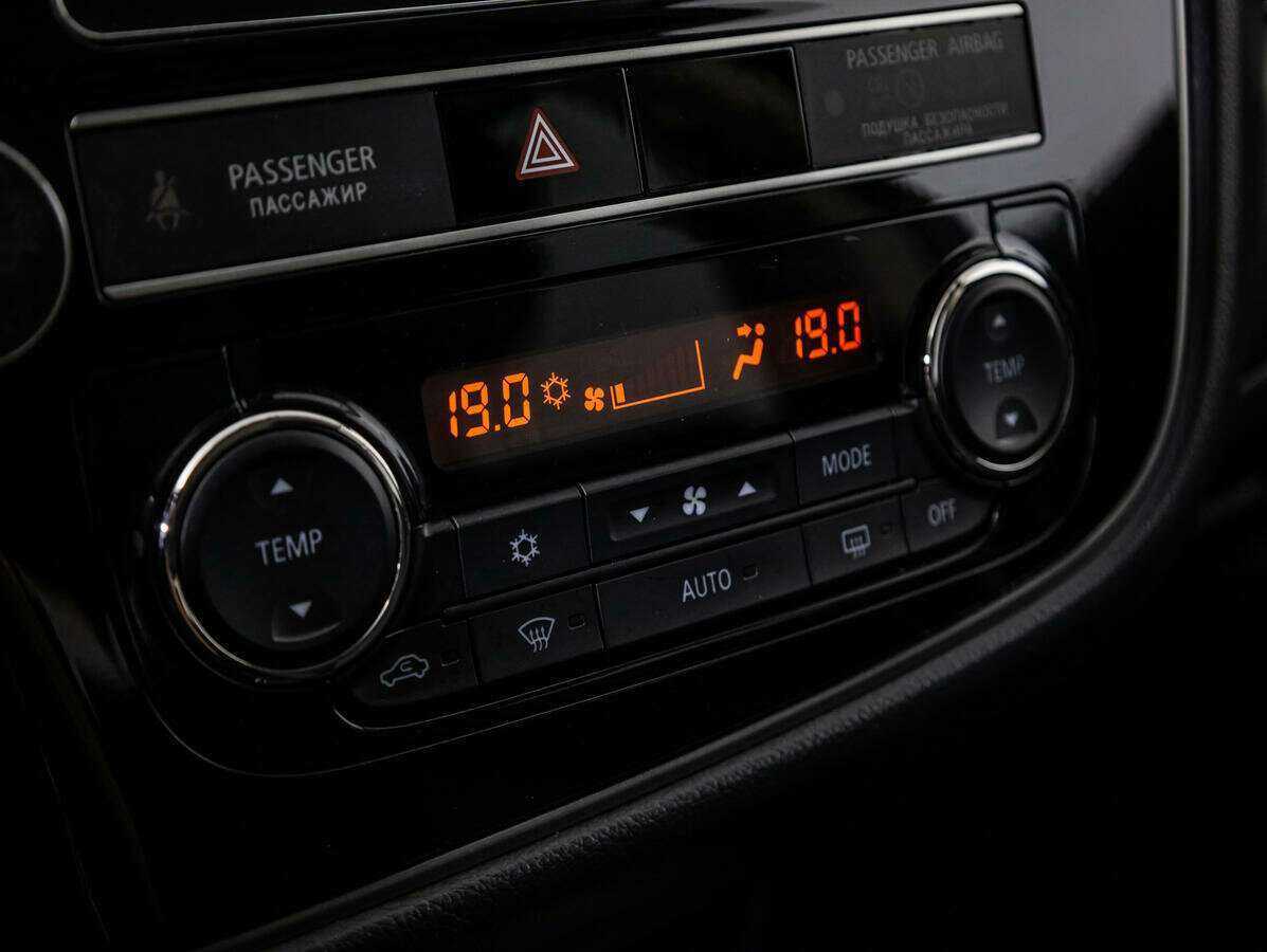 Купить Митсубиши Оутлэндер, 2019, 106 115 км.. Фото: #13