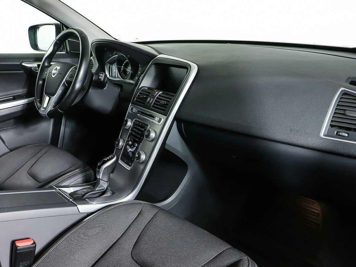 Купить Вольво ИксЦ60, 2017, 127 104 км.. Фото: #8