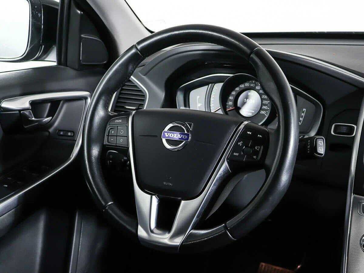 Купить Вольво ИксЦ60, 2017, 127 104 км.. Фото: #9