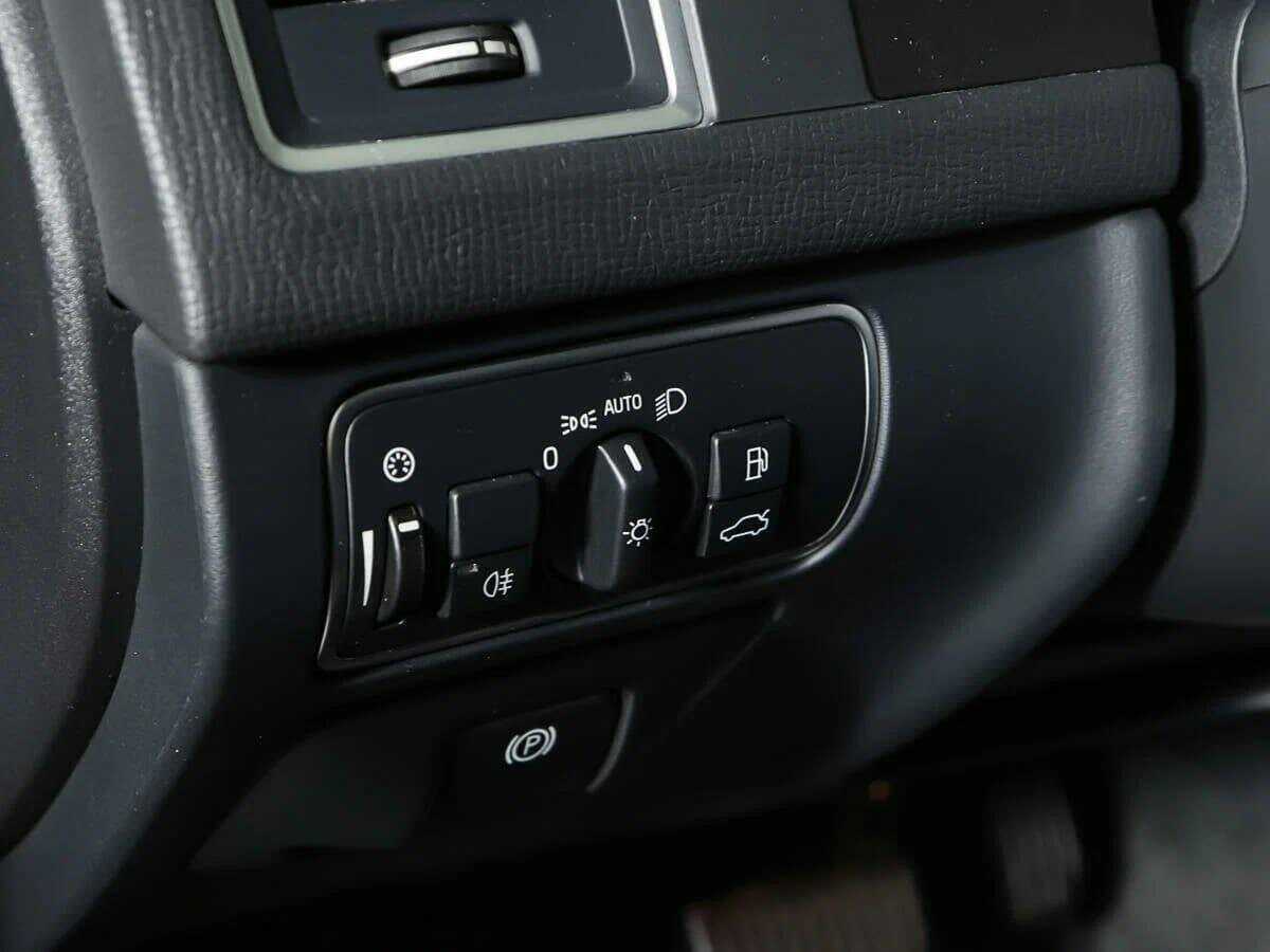 Купить Вольво ИксЦ60, 2017, 127 104 км.. Фото: #18