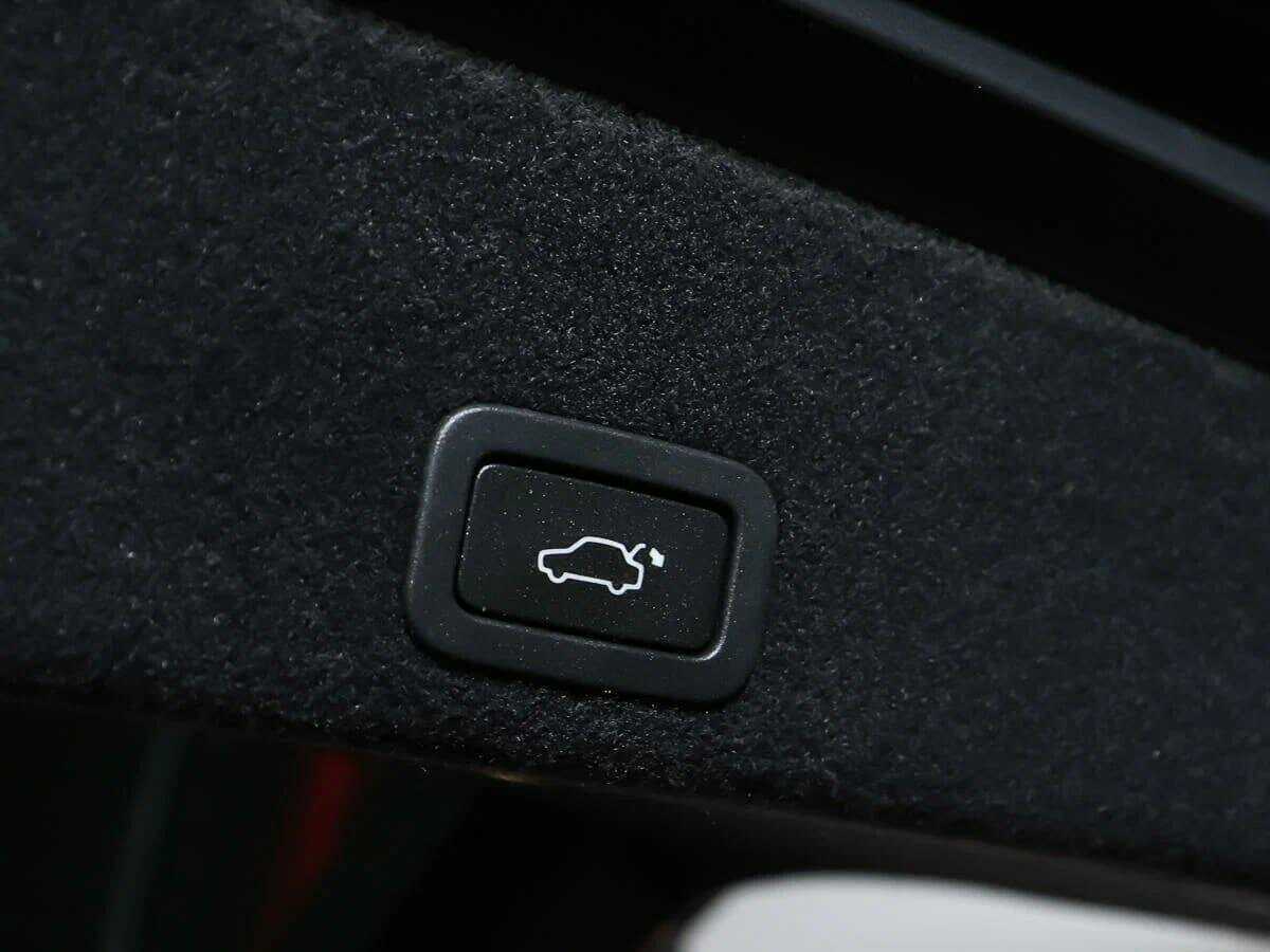 Купить Вольво ИксЦ60, 2017, 127 104 км.. Фото: #19