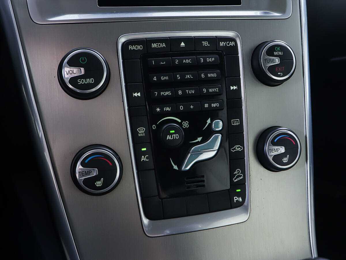 Купить Вольво ИксЦ60, 2012, 137 000 км.. Фото: #17