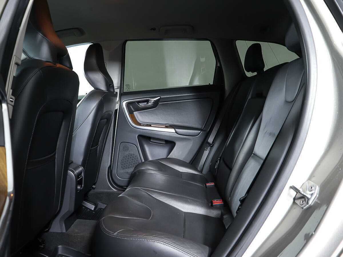 Купить Вольво ИксЦ60, 2015, 95 593 км.. Фото: #9