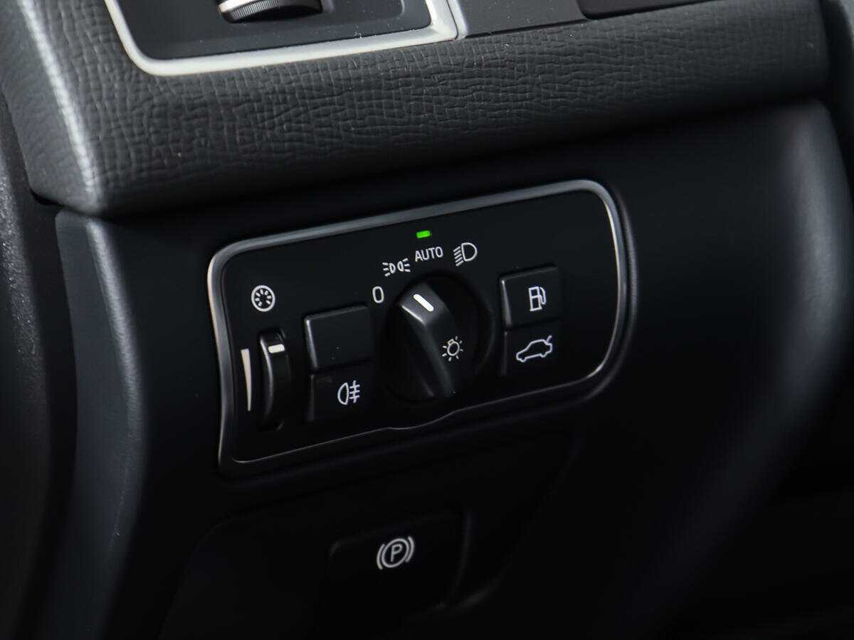 Купить Вольво ИксЦ60, 2015, 95 593 км.. Фото: #19