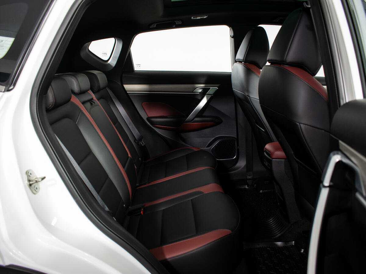 Купить Джили Кулрэй, 2023, 14 500 км.. Фото: #7