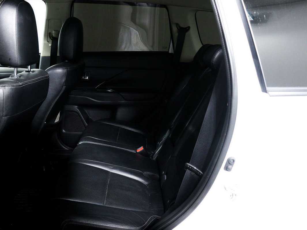 Купить Митсубиши Оутлэндер, 2013, 272 235 км.. Фото: #11