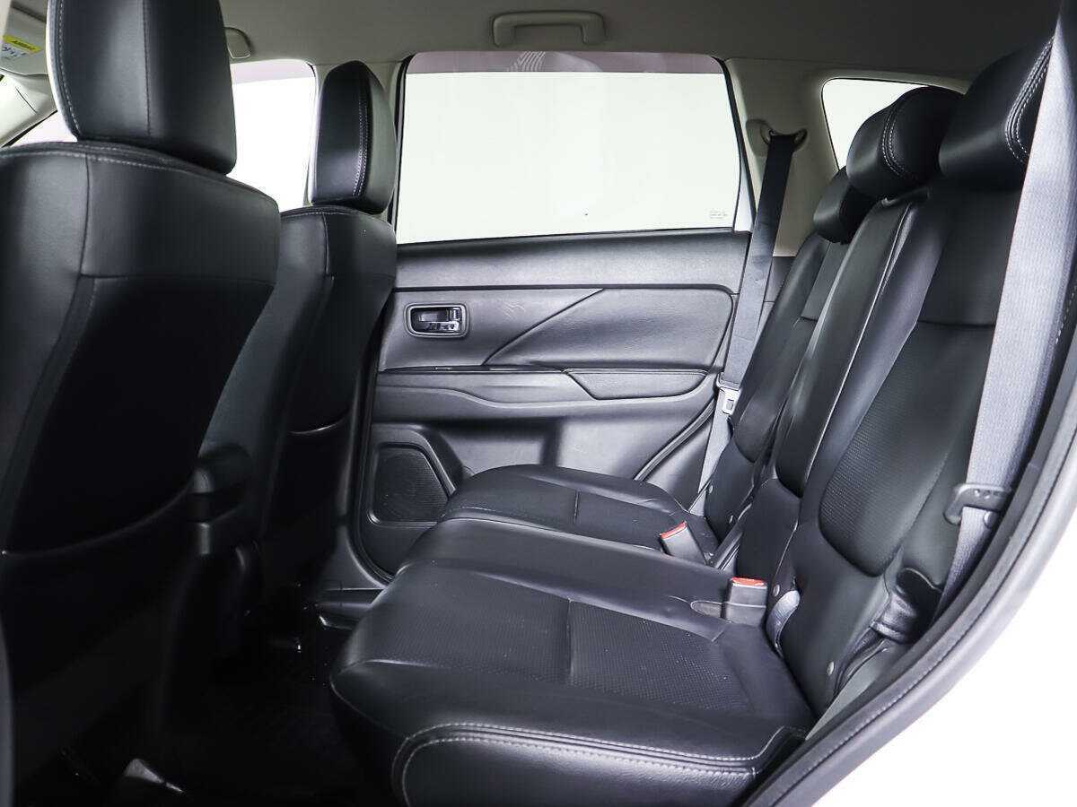 Купить Митсубиши Оутлэндер, 2017, 73 813 км.. Фото: #9