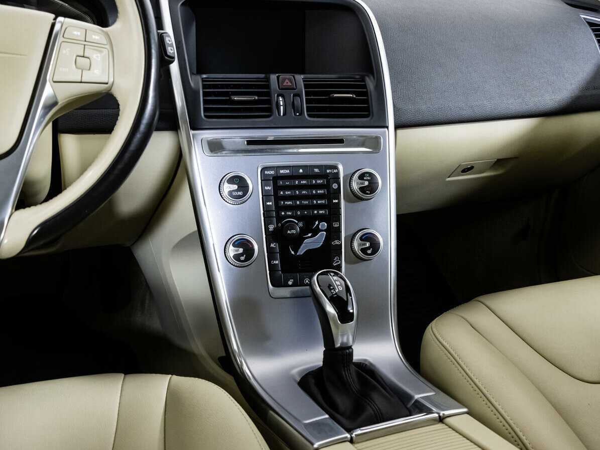 Купить Вольво ИксЦ60, 2016, 60 990 км.. Фото: #8