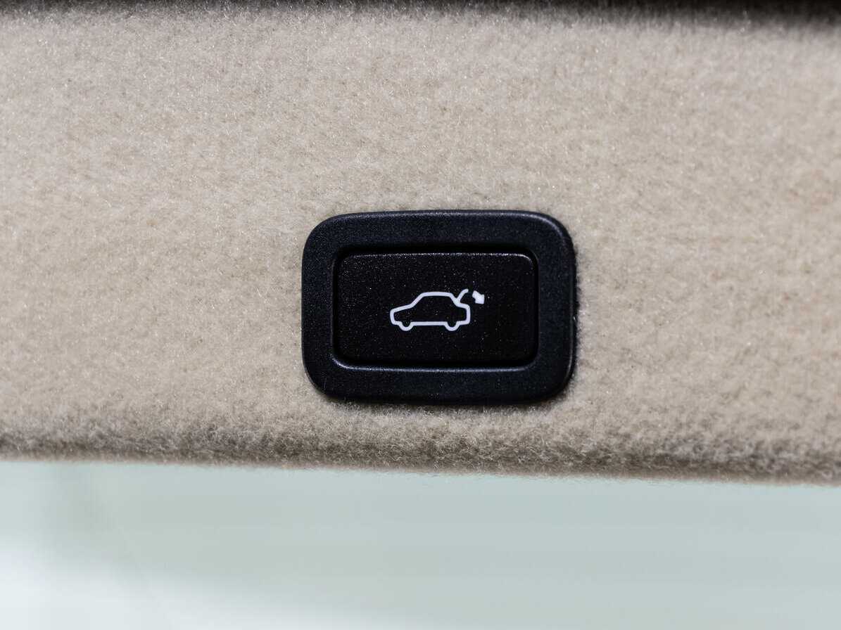 Купить Вольво ИксЦ60, 2016, 60 990 км.. Фото: #14