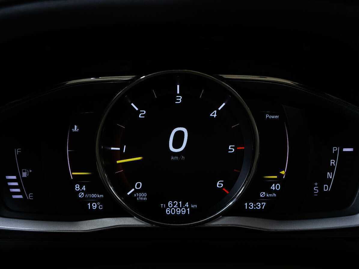 Купить Вольво ИксЦ60, 2016, 60 990 км.. Фото: #15