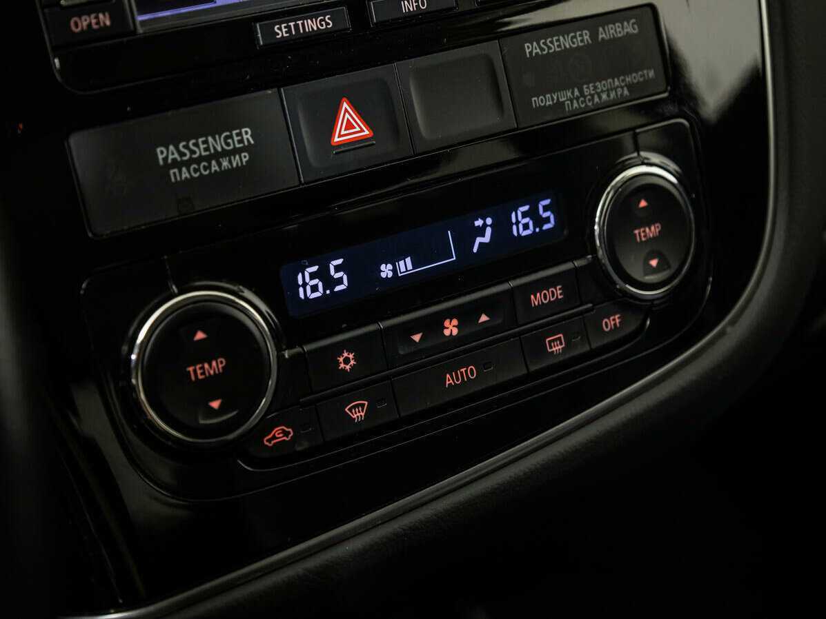 Купить Митсубиши Оутлэндер, 2015, 45 169 км.. Фото: #15