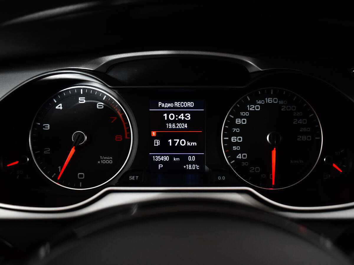 Купить Ауди А4, 2015, 145 489 км.. Фото: #10