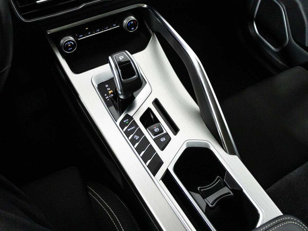 Купить Джили Кулрэй, 2020, 66 767 км.. Фото: #16