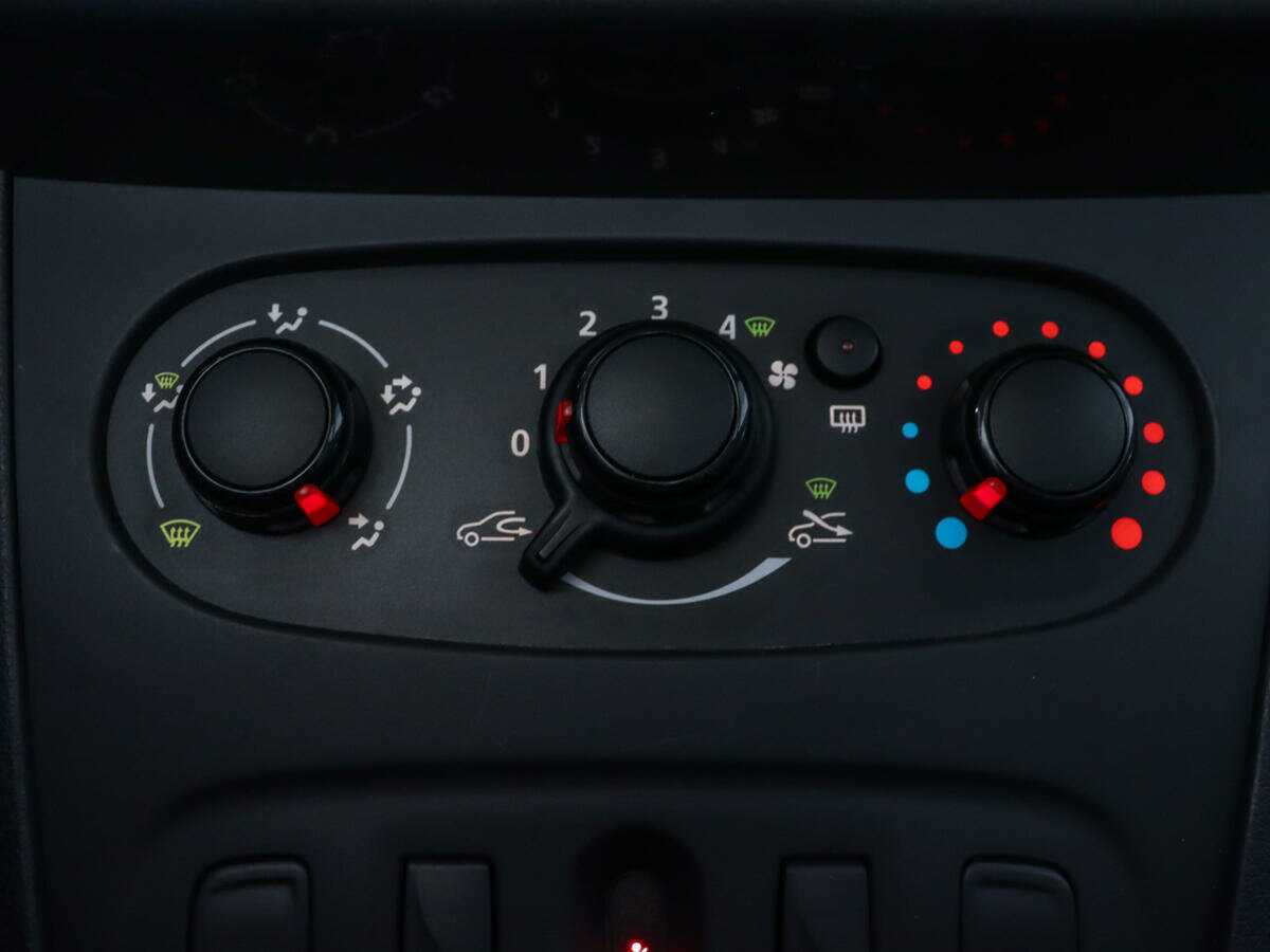 Купить Рено Логан, 2014, 23 200 км.. Фото: #11