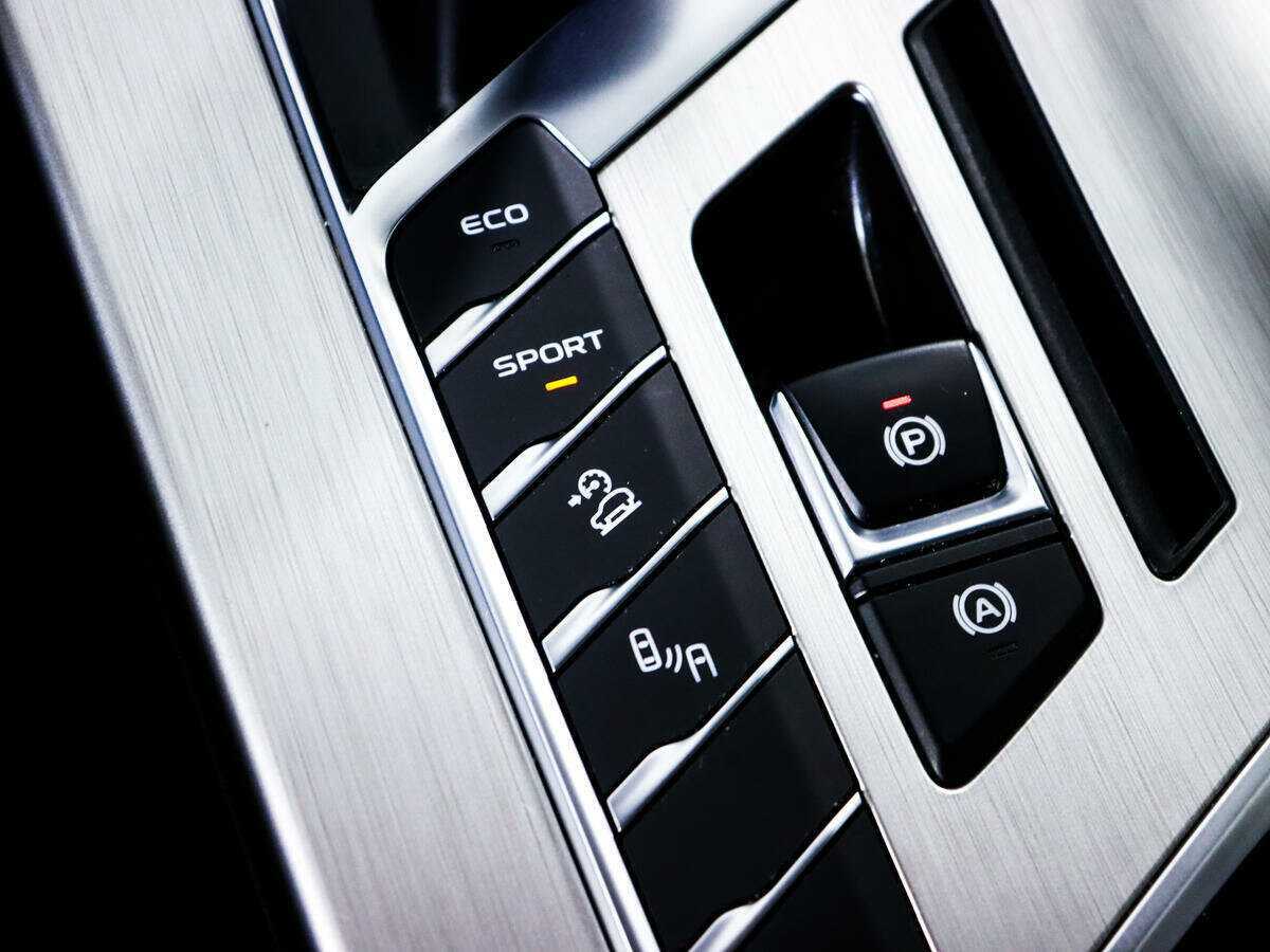 Купить Джили Кулрэй, 2021, 17 729 км.. Фото: #17