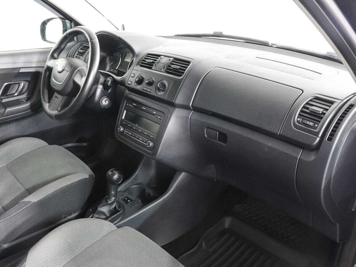 Купить Шкода Фабия, 2012, 121 375 км.. Фото: #9