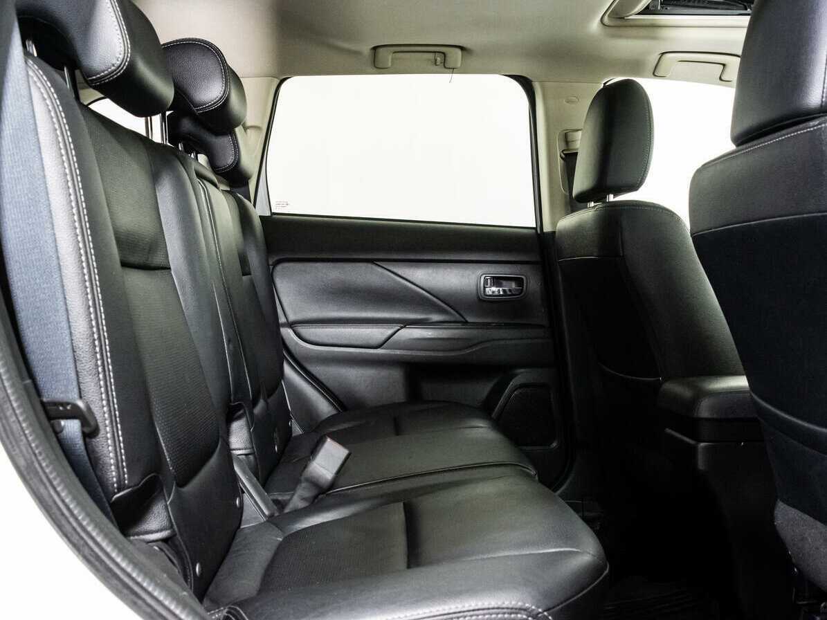 Купить Митсубиши Оутлэндер, 2016, 152 720 км.. Фото: #16