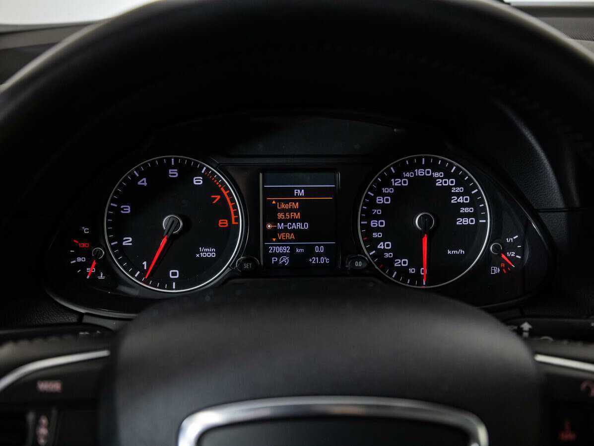 Купить Ауди К5, 2012, 270 690 км.. Фото: #9