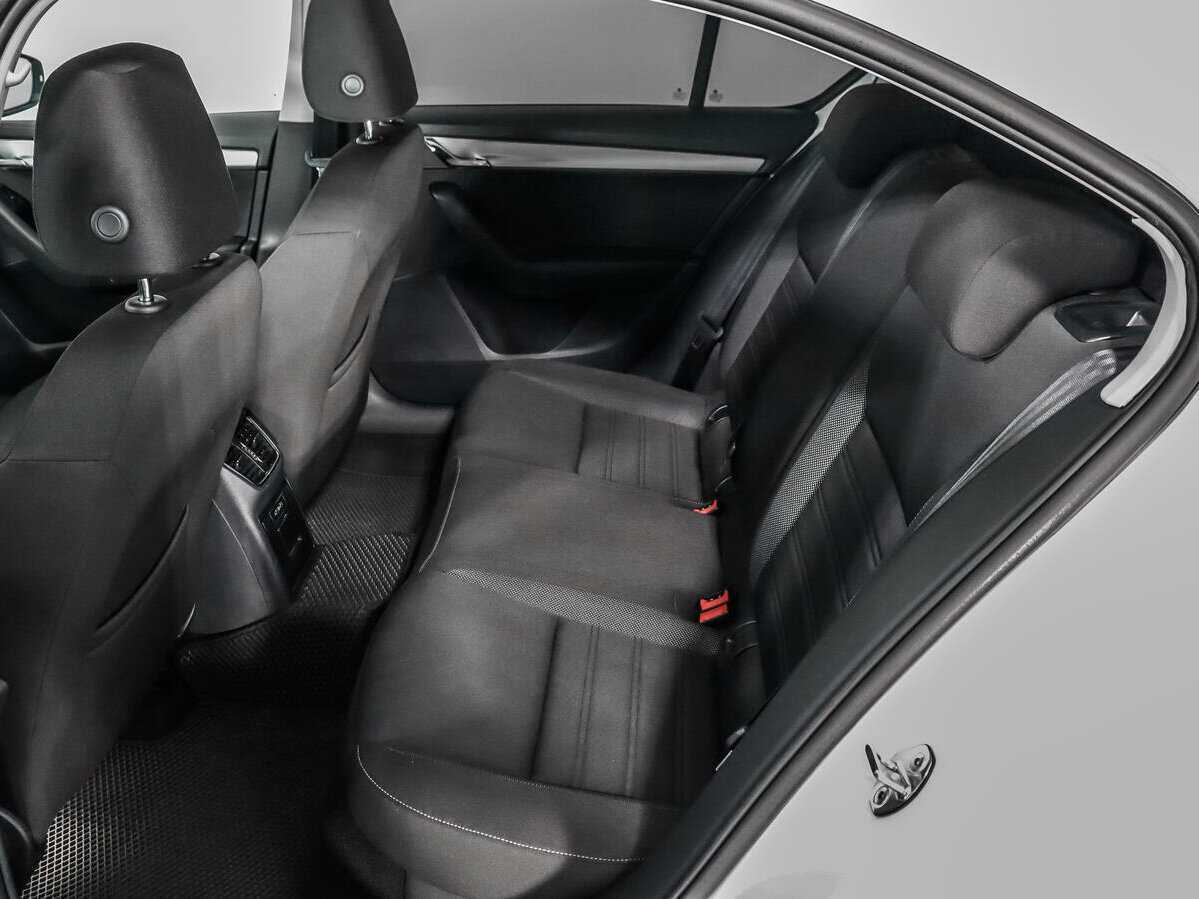 Купить Шкода Октавия, 2018, 143 347 км.. Фото: #9