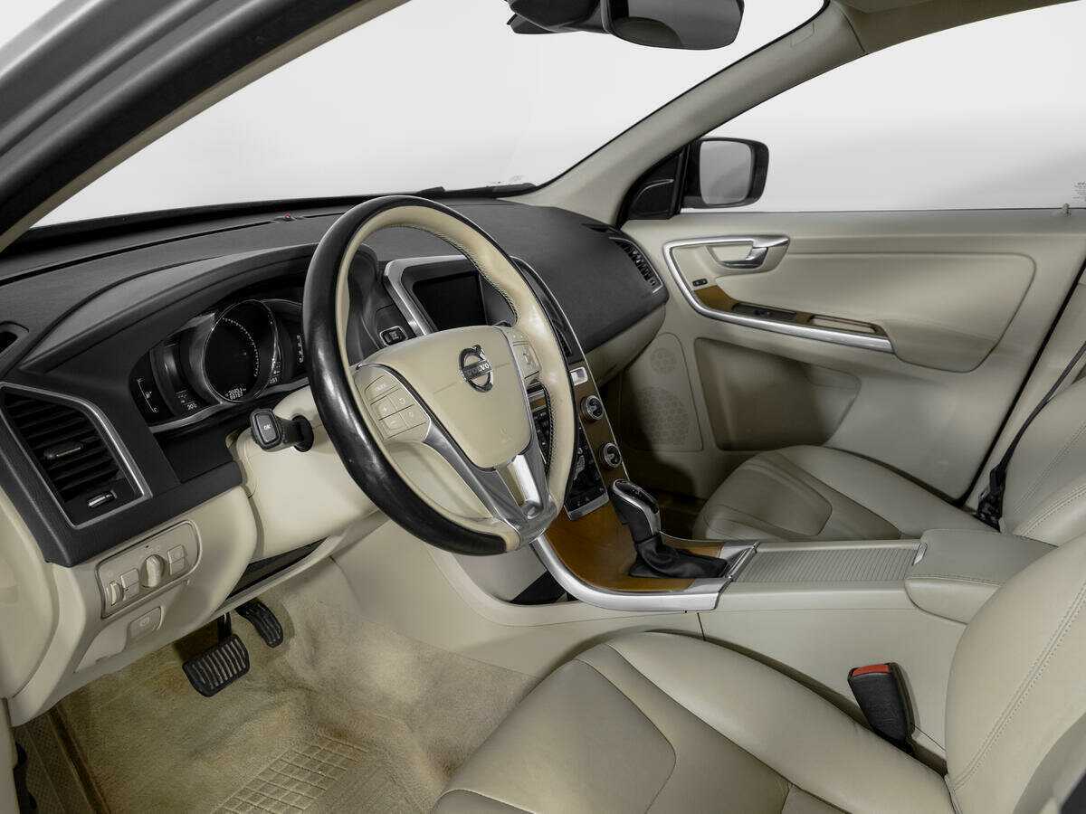 Купить Вольво ИксЦ60, 2015, 69 156 км.. Фото: #14