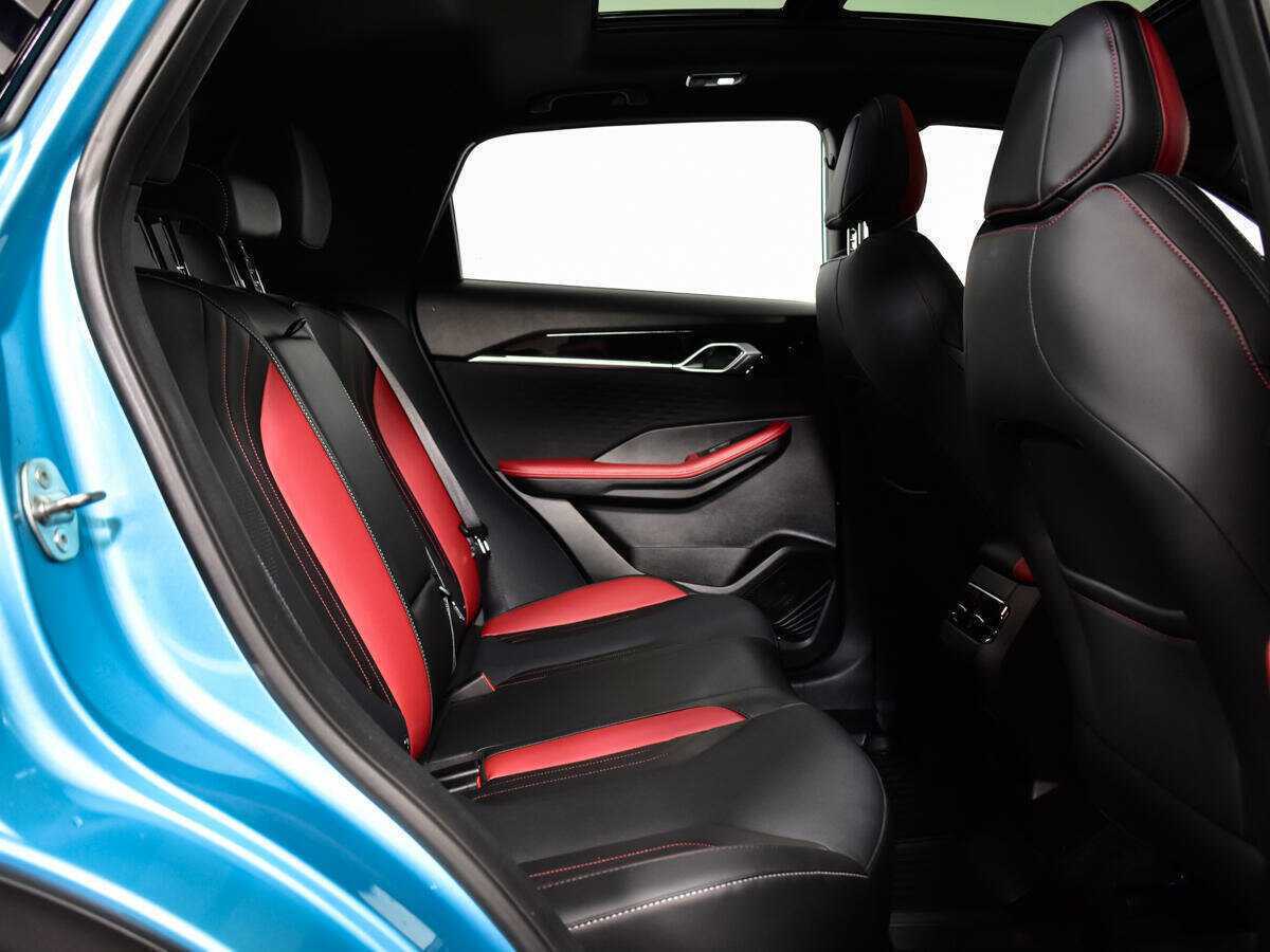 Купить Джили Кулрэй, 2023, 25 736 км.. Фото: #9