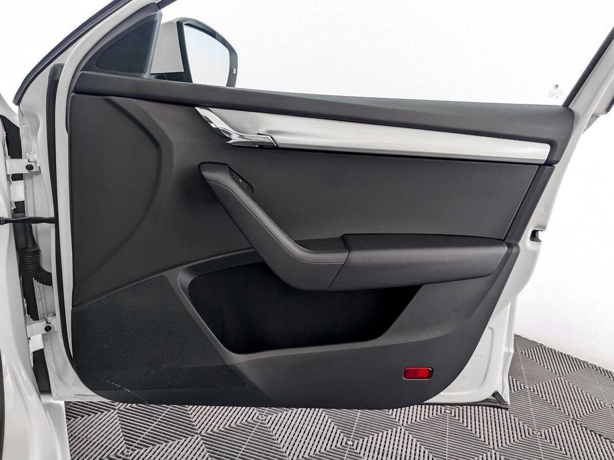 Купить Шкода Октавия, 2019, 50 560 км.. Фото: #19